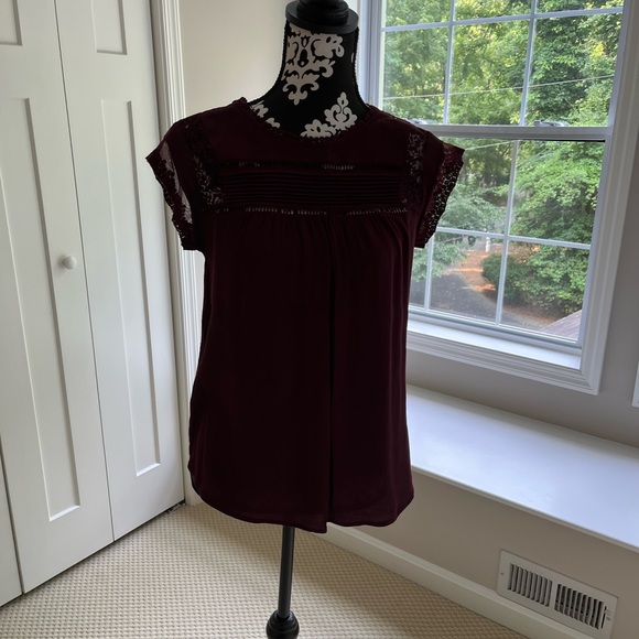 Daniel Rainn, size small, burgundy cap sleeve tank - Picture 2 of 7